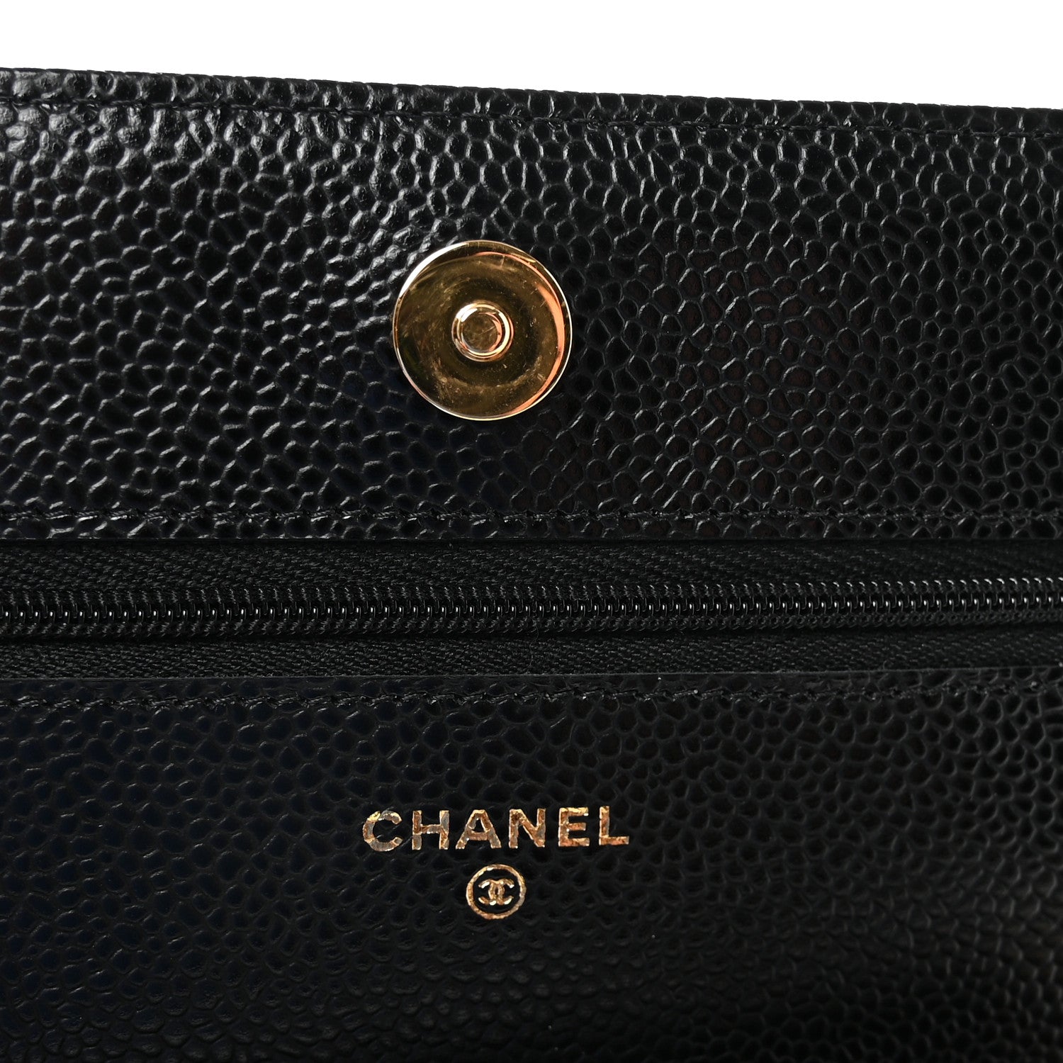 Caviar Quilted Wallet on Chain WOC Black