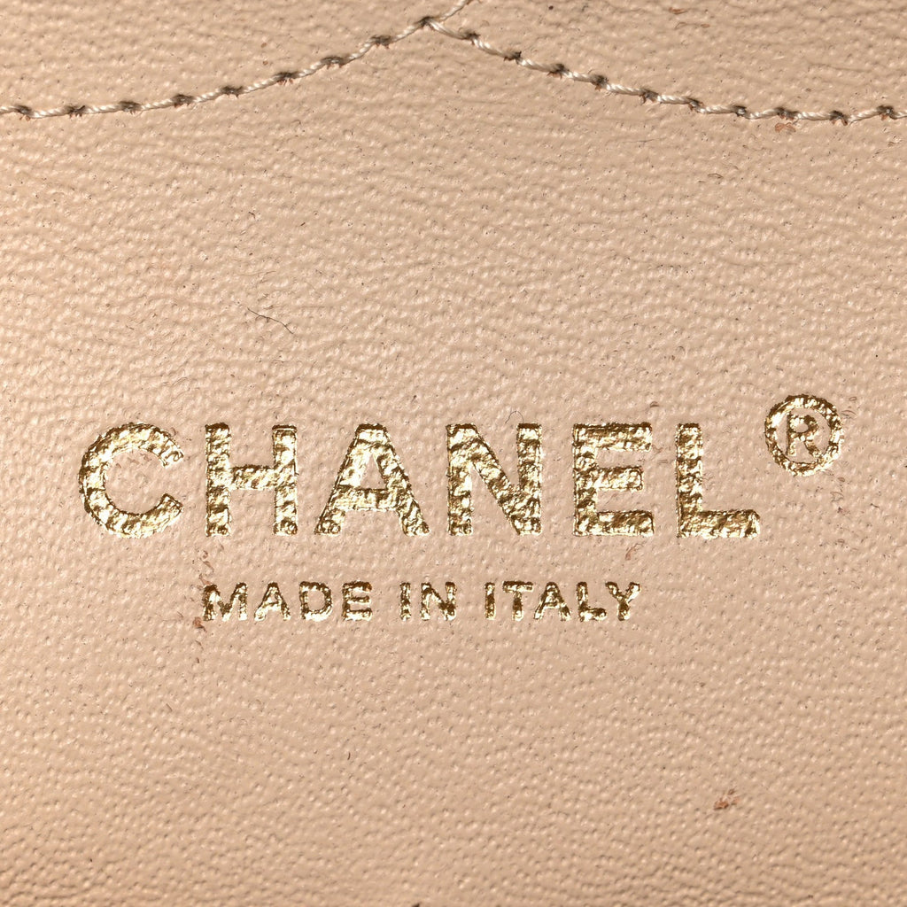 Caviar Quilted Jumbo Double Flap Beige Clair