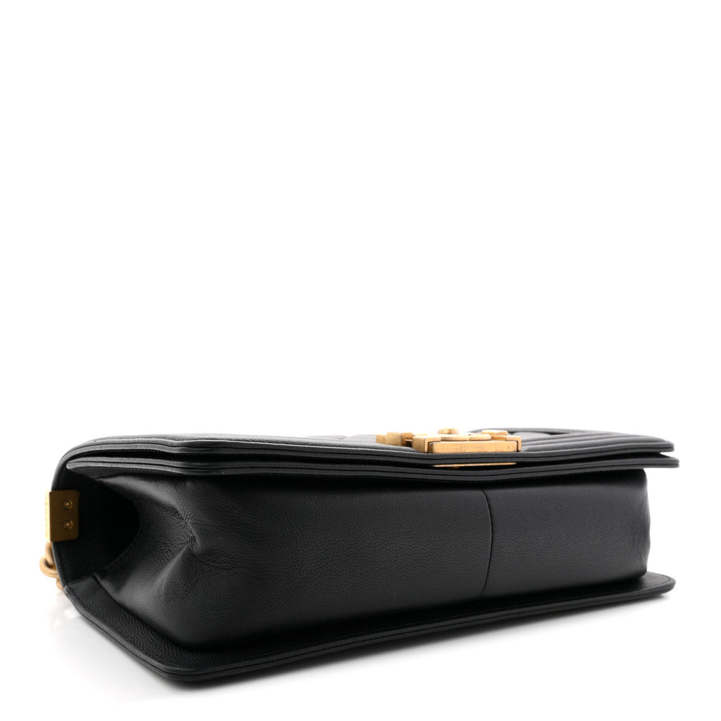 Caviar Quilted Medium Boy Flap Black