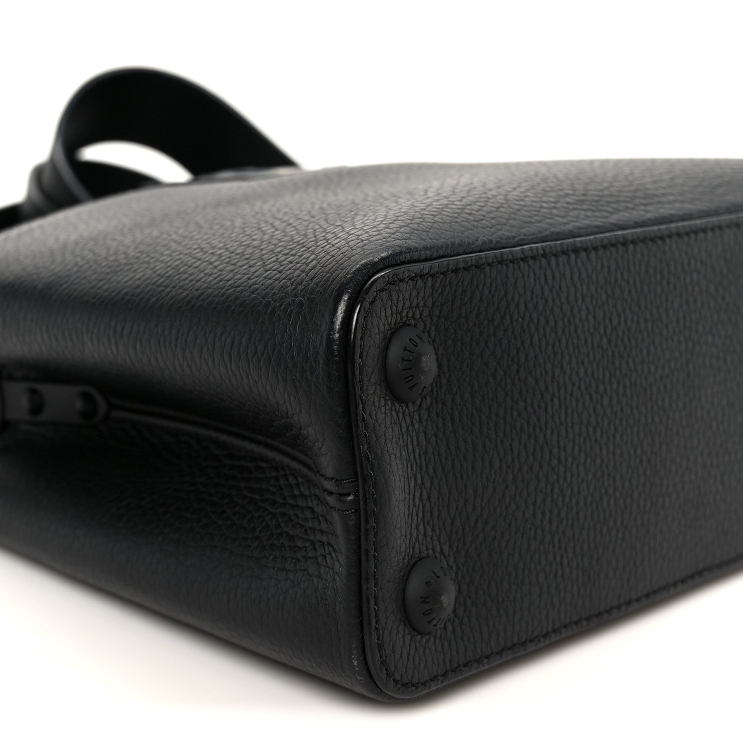 Taurillon Capucines BB Matte Black