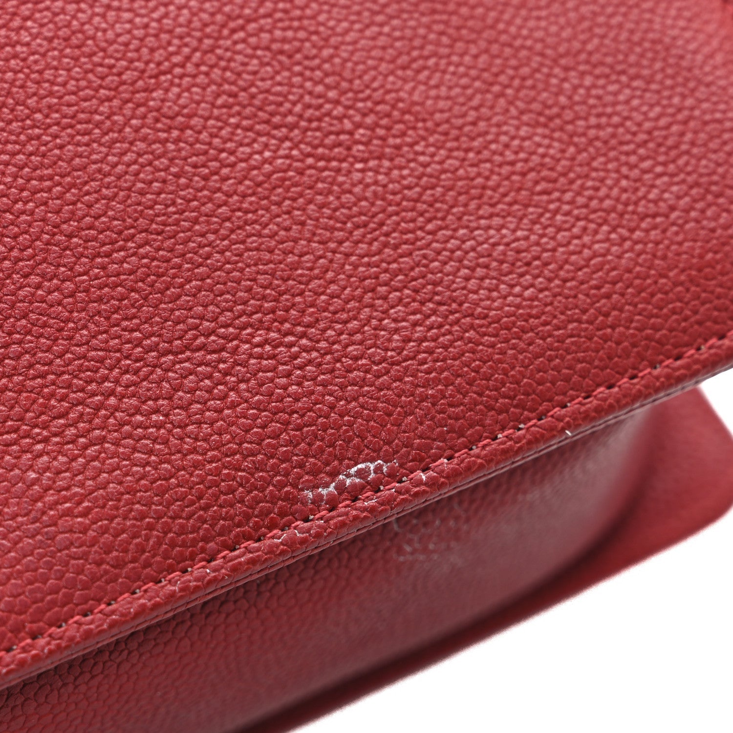 Caviar Quilted Medium Boy Flap Red