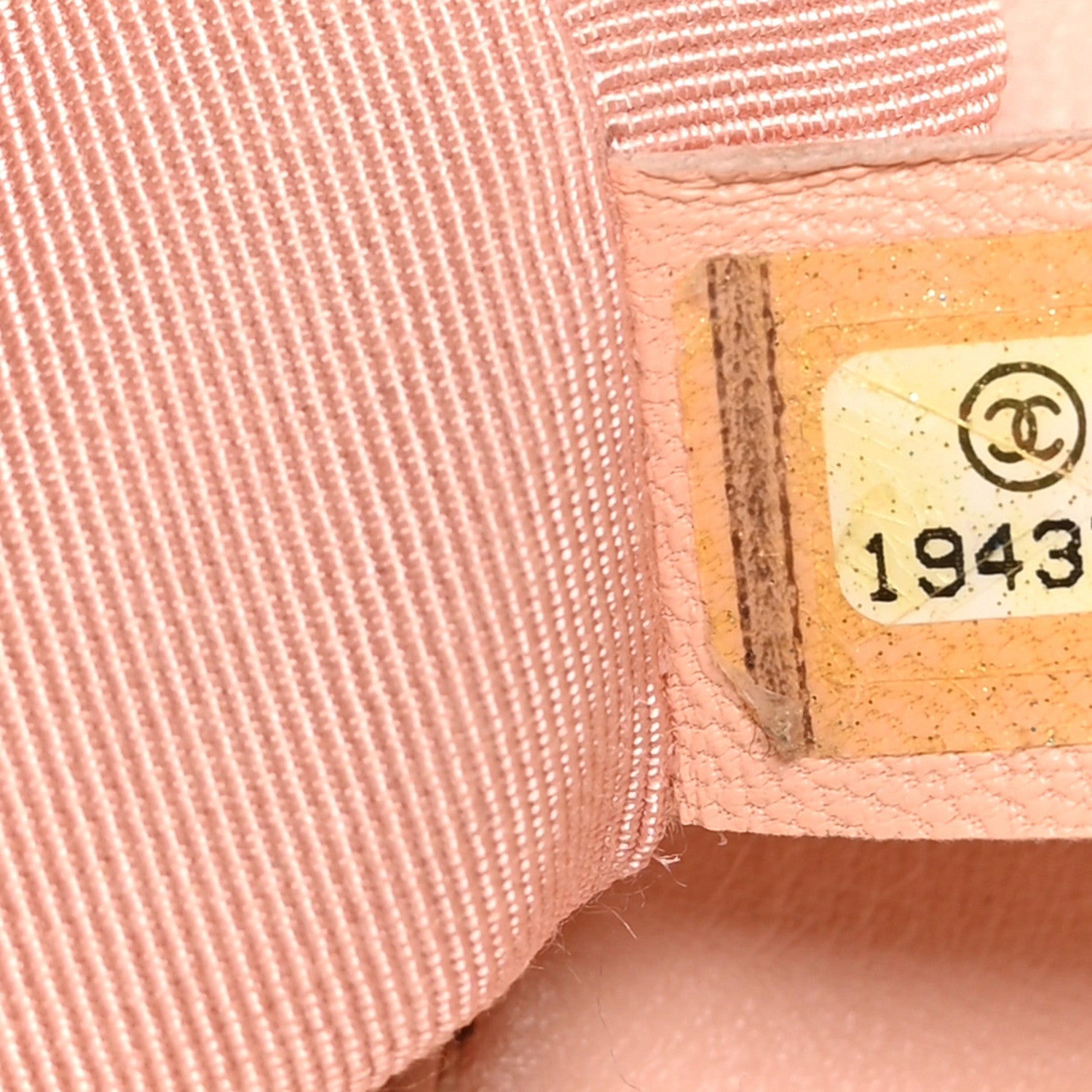 Calfskin New Medium Boy Flap Pink