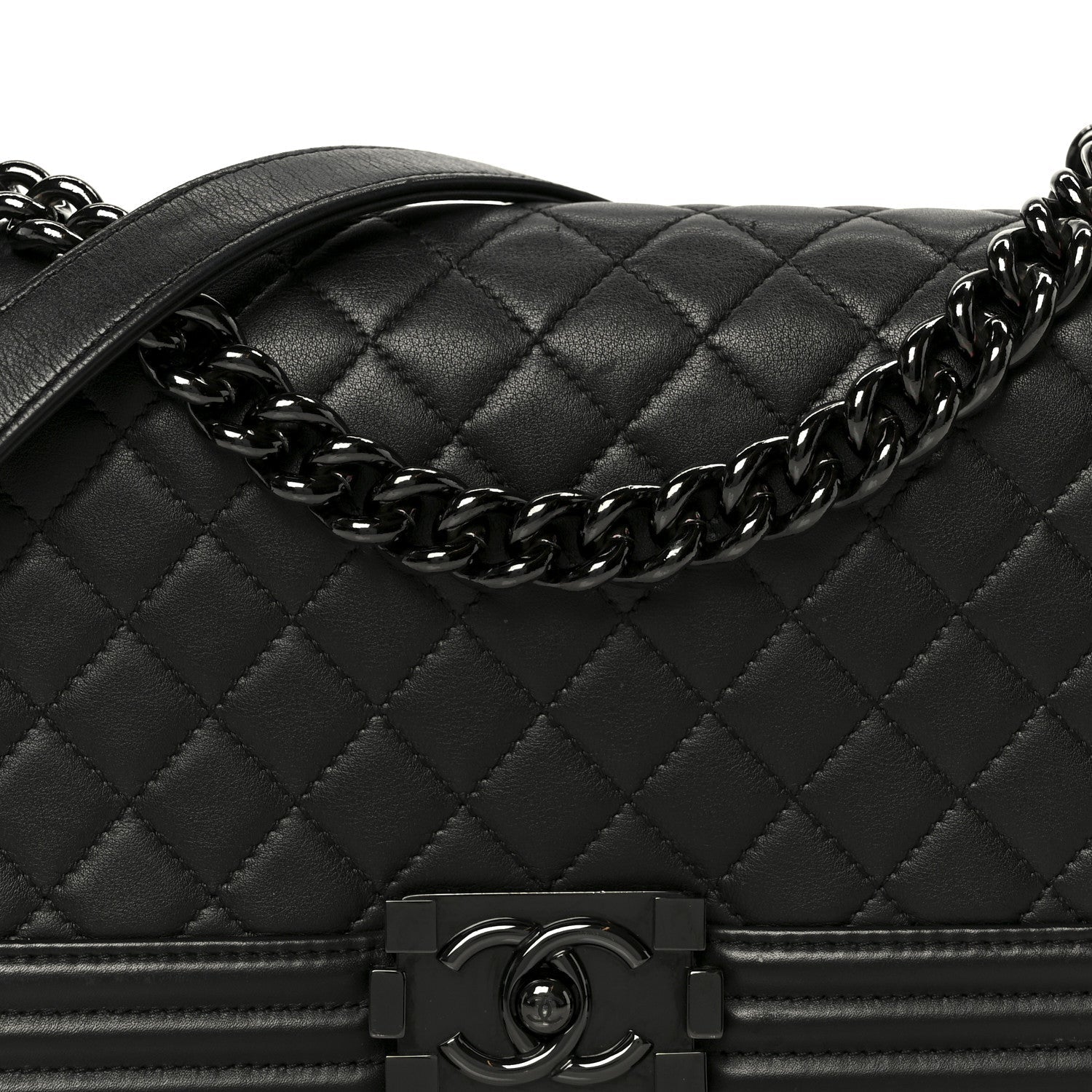 Calfskin Quilted Medium Boy Flap So Black