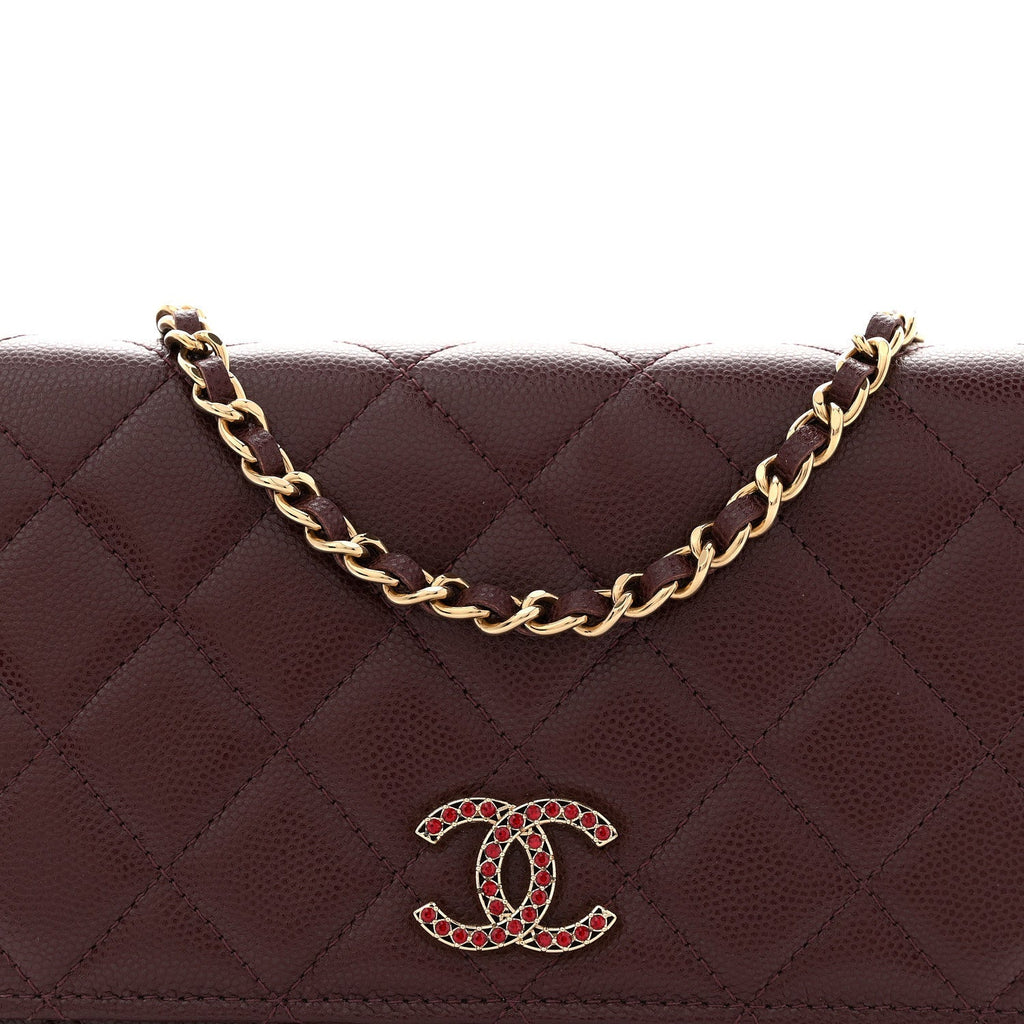 Shiny Caviar Quilted Strass Wallet On Chain WOC Bordeaux