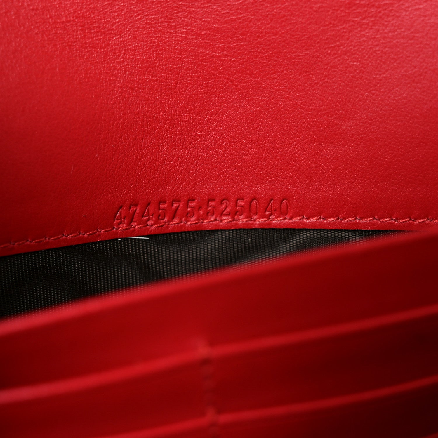 Calfskin Matelasse GG Marmont Chain Wallet Hibiscus Red