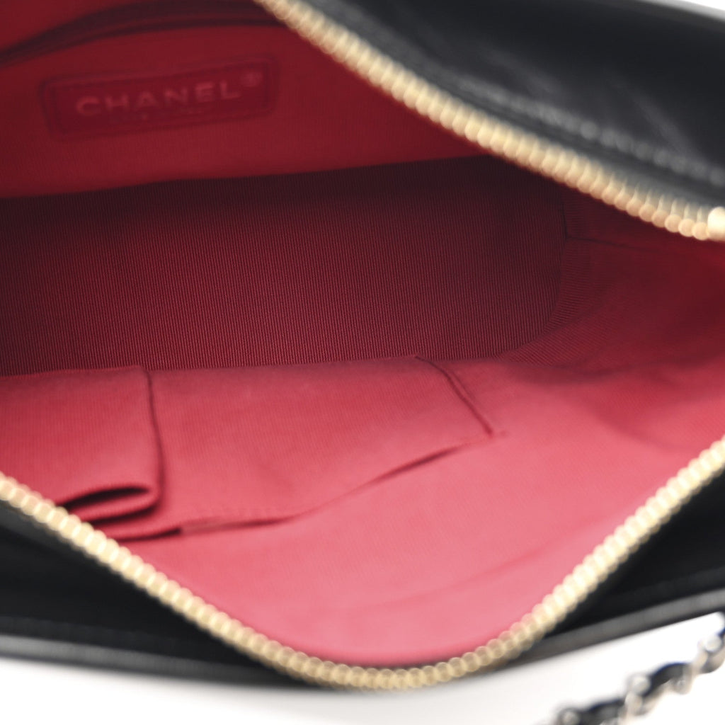 Aged Calfskin Quilted New Medium Gabrielle Hobo Black