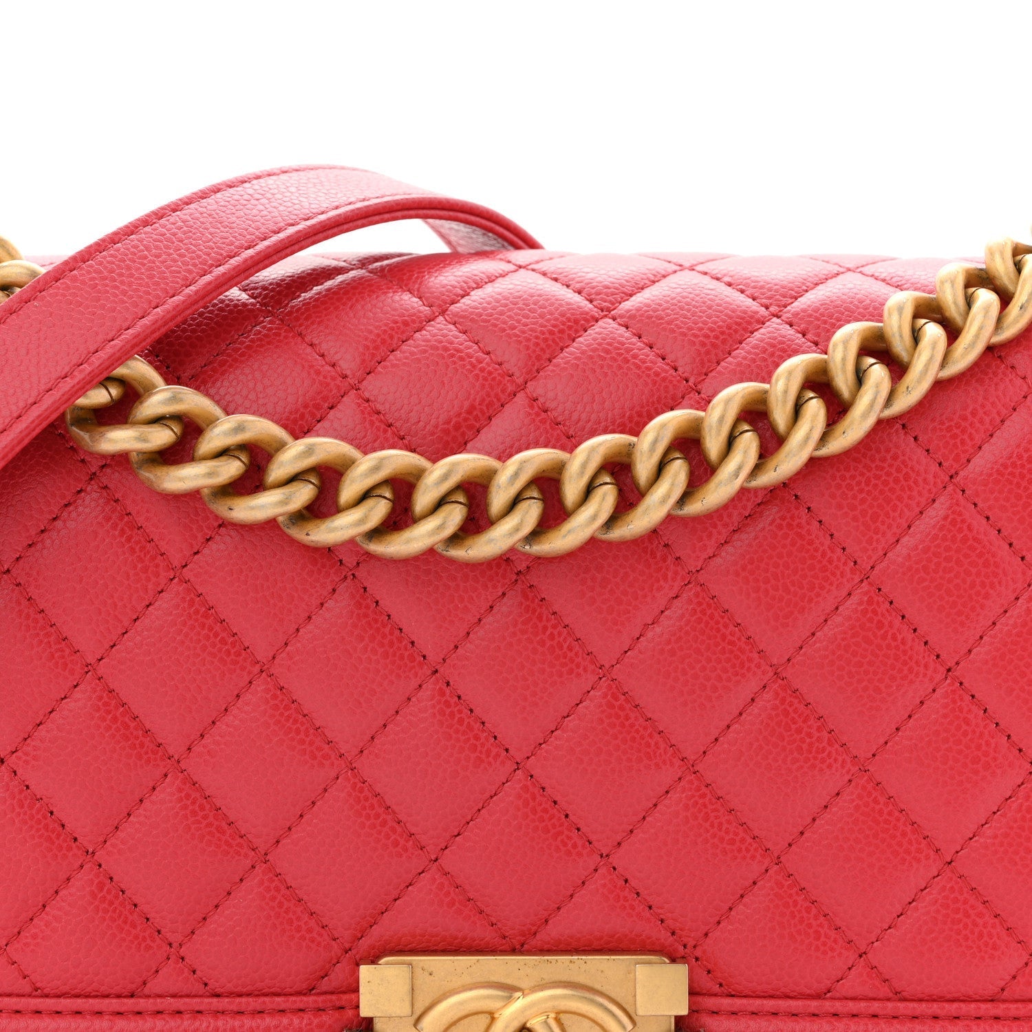 Caviar Quilted Medium Boy Flap Red