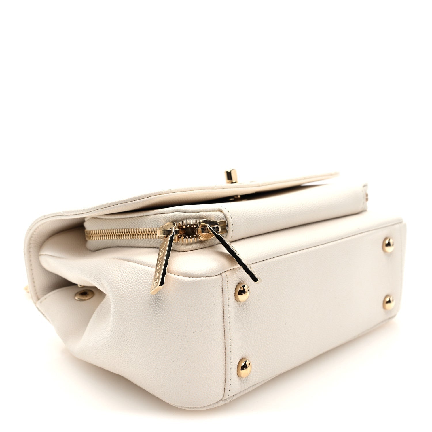 Caviar Quilted Medium Business Affinity Flap White