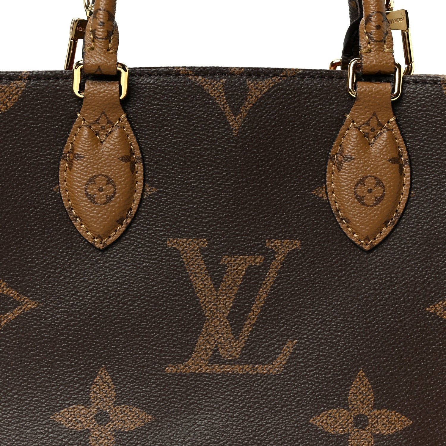 Reverse Monogram Giant Onthego PM