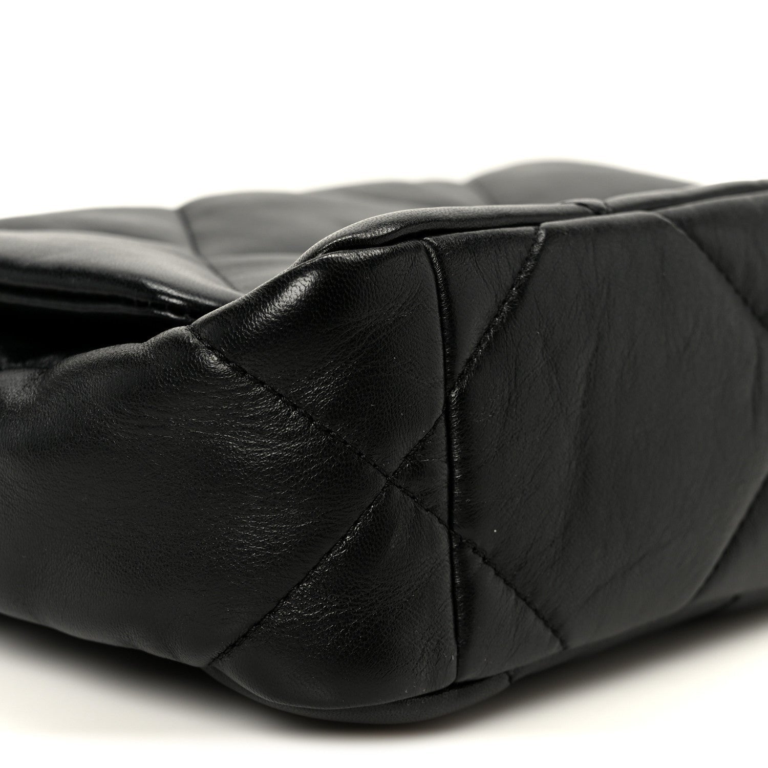 Lambskin Quilted Medium Chanel 19 Flap Black