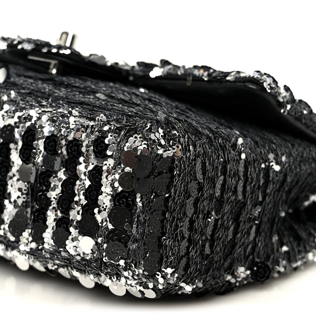 Sequin Camellia Small Single Flap Silver Black