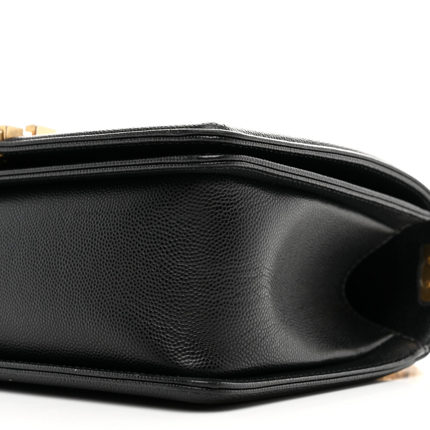 Caviar Quilted Medium Boy Flap Black