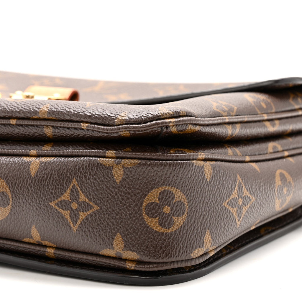 Monogram Pochette Metis