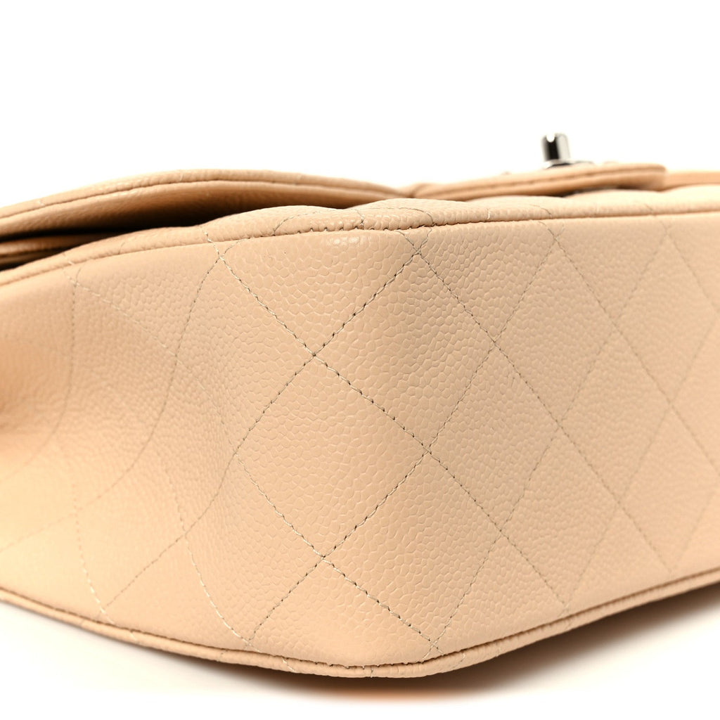 Caviar Quilted Jumbo Double Flap Beige Clair