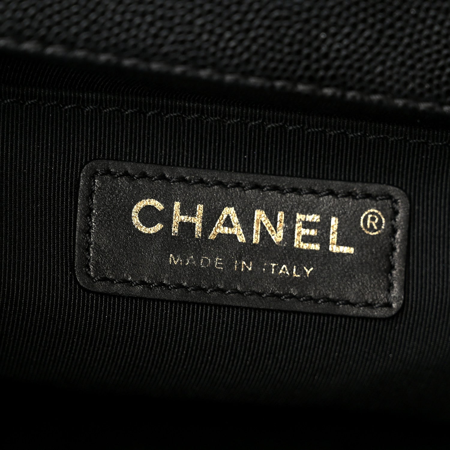 Caviar Quilted Medium Boy Flap Black