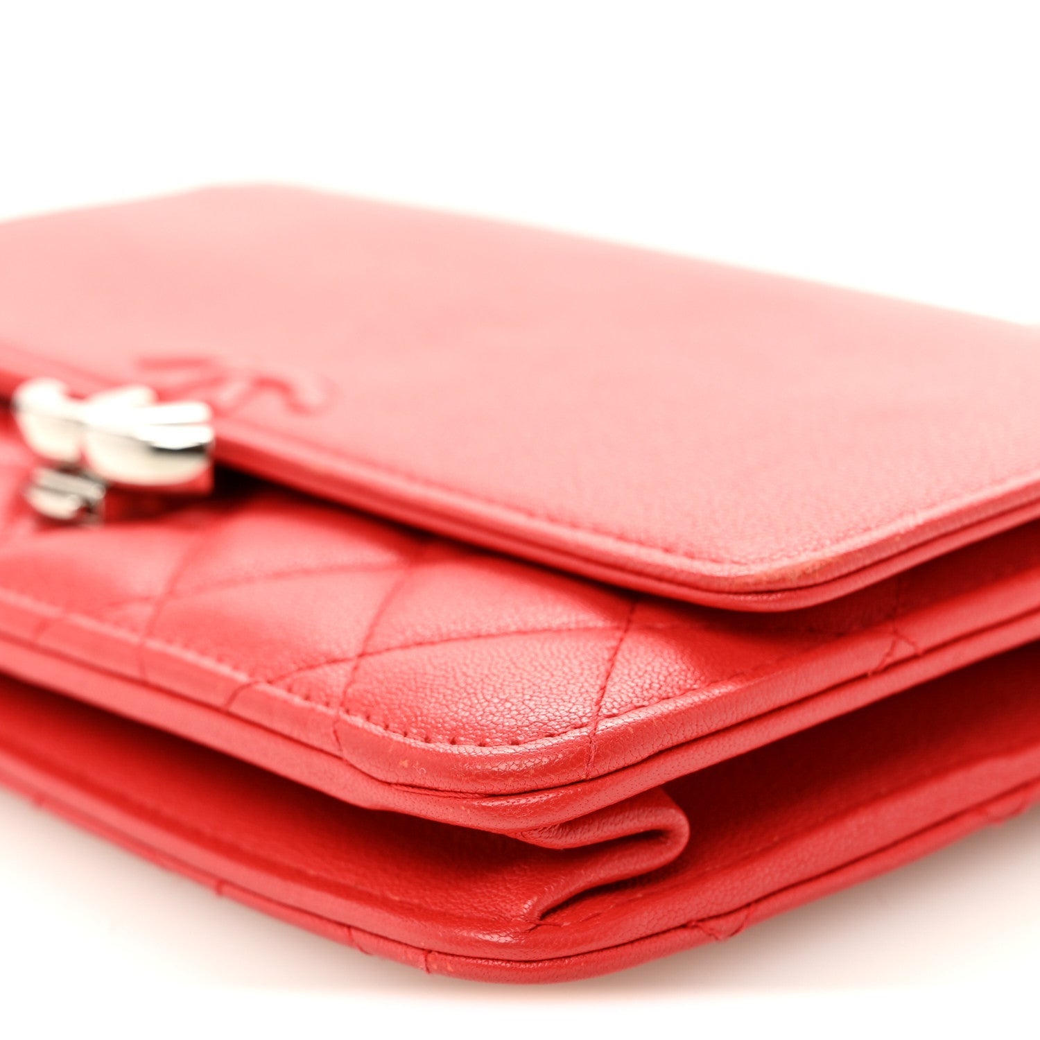 Grained Calfskin Quilted CC Box Wallet On Chain WOC Red
