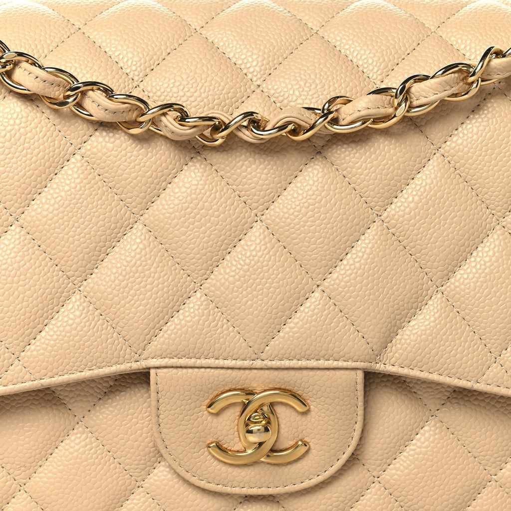 Caviar Quilted Jumbo Double Flap Beige Clair