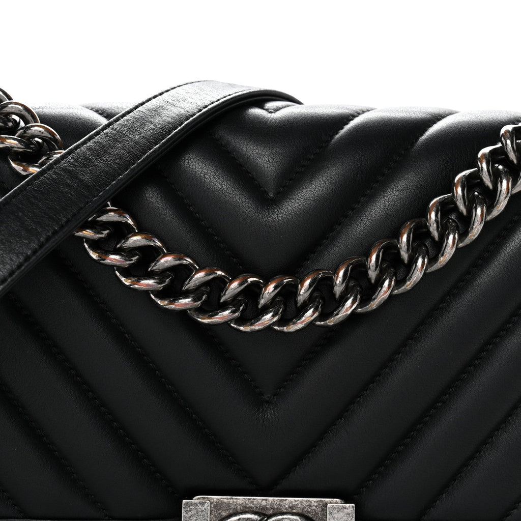 Lambskin Chevron Quilted Medium Boy Flap Black