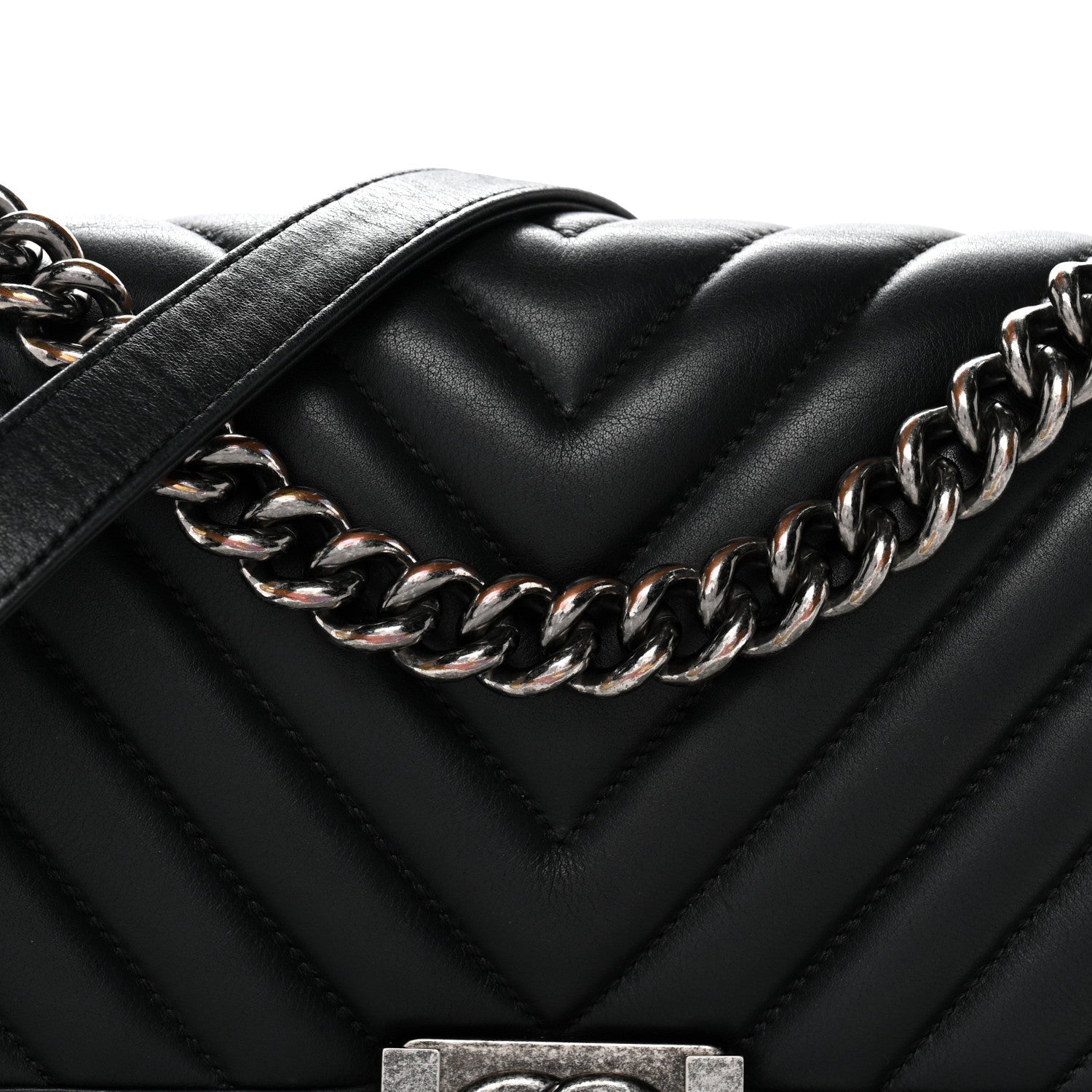 Lambskin Chevron Quilted Medium Boy Flap Black