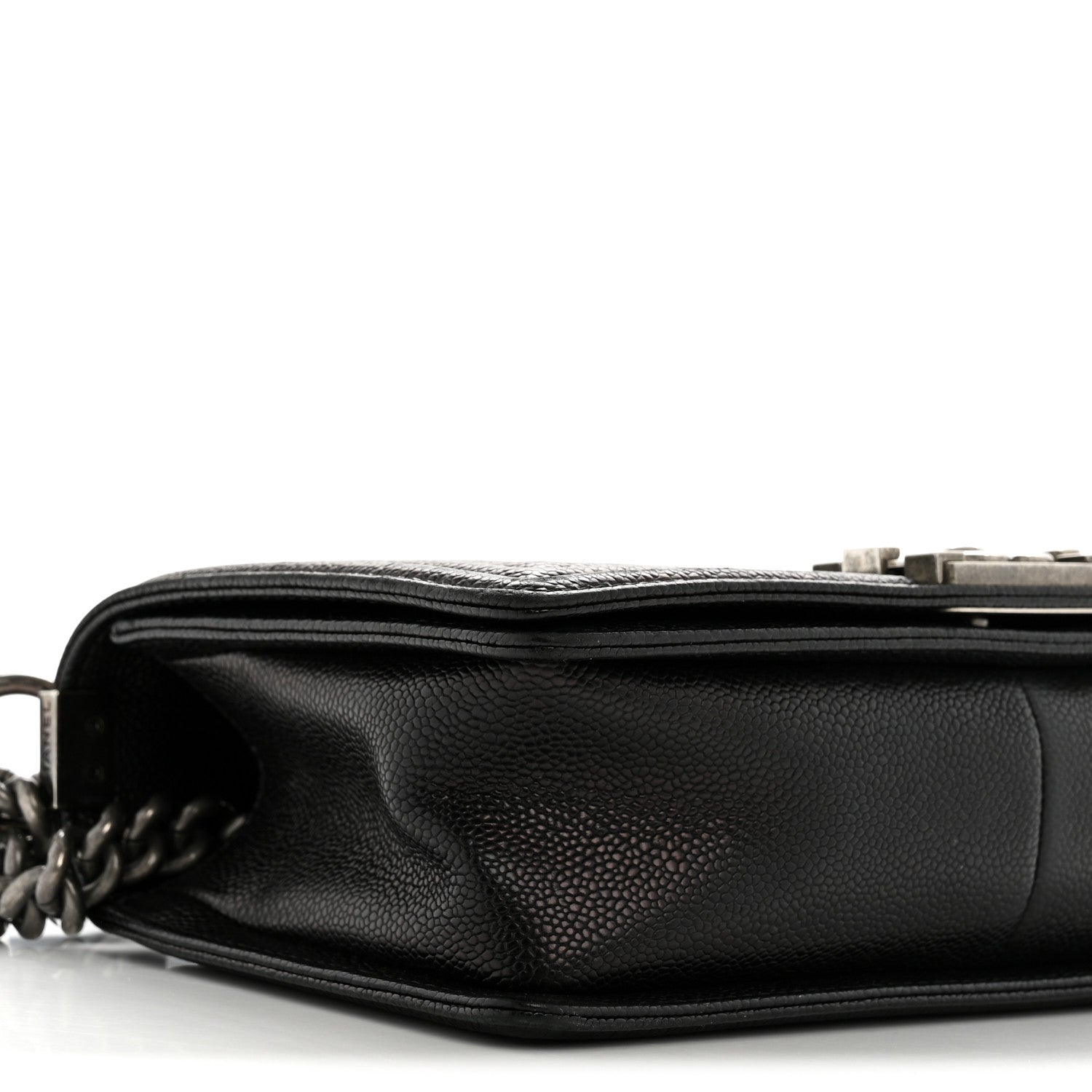 Caviar Quilted Medium Boy Flap Black