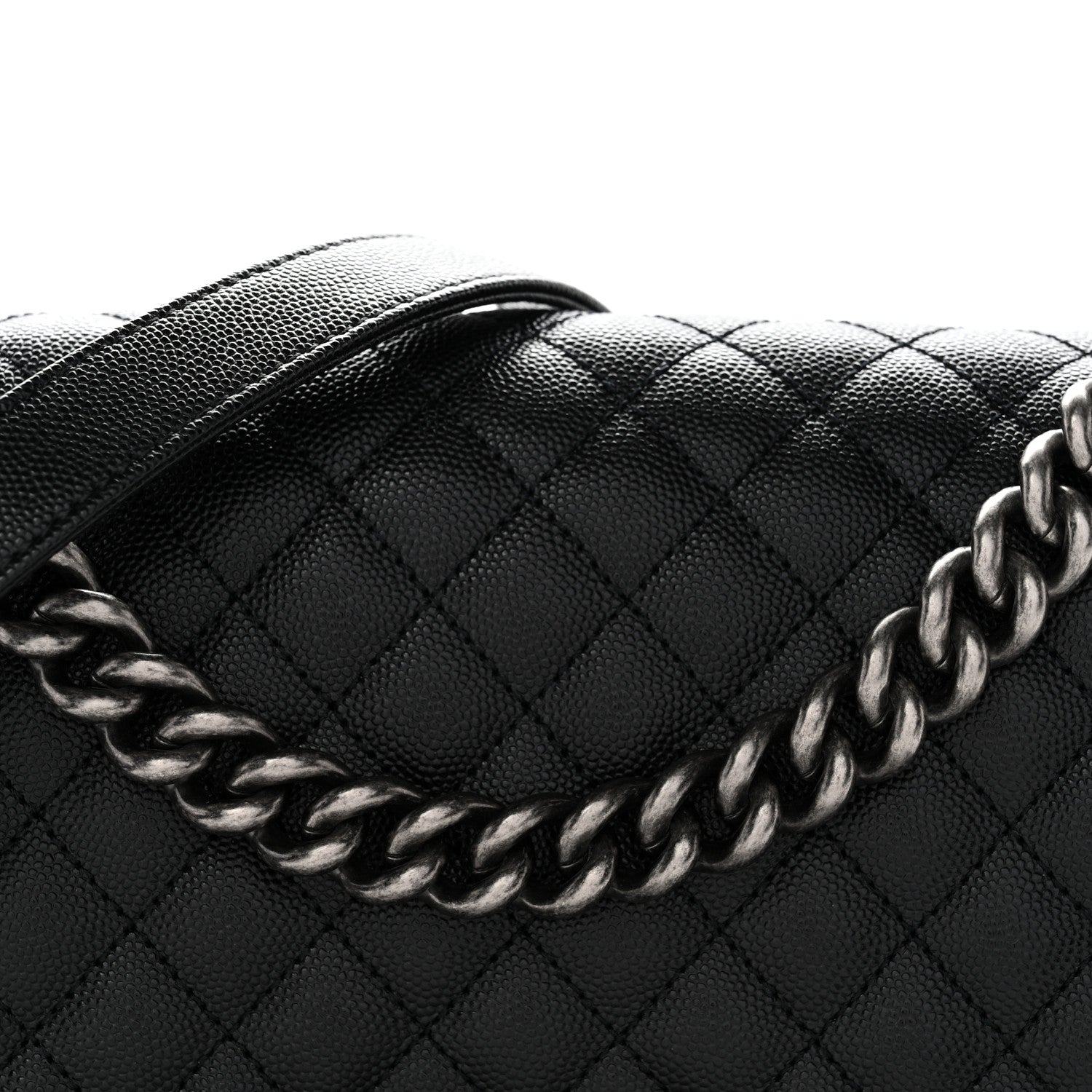 Caviar Quilted Medium Boy Flap Black
