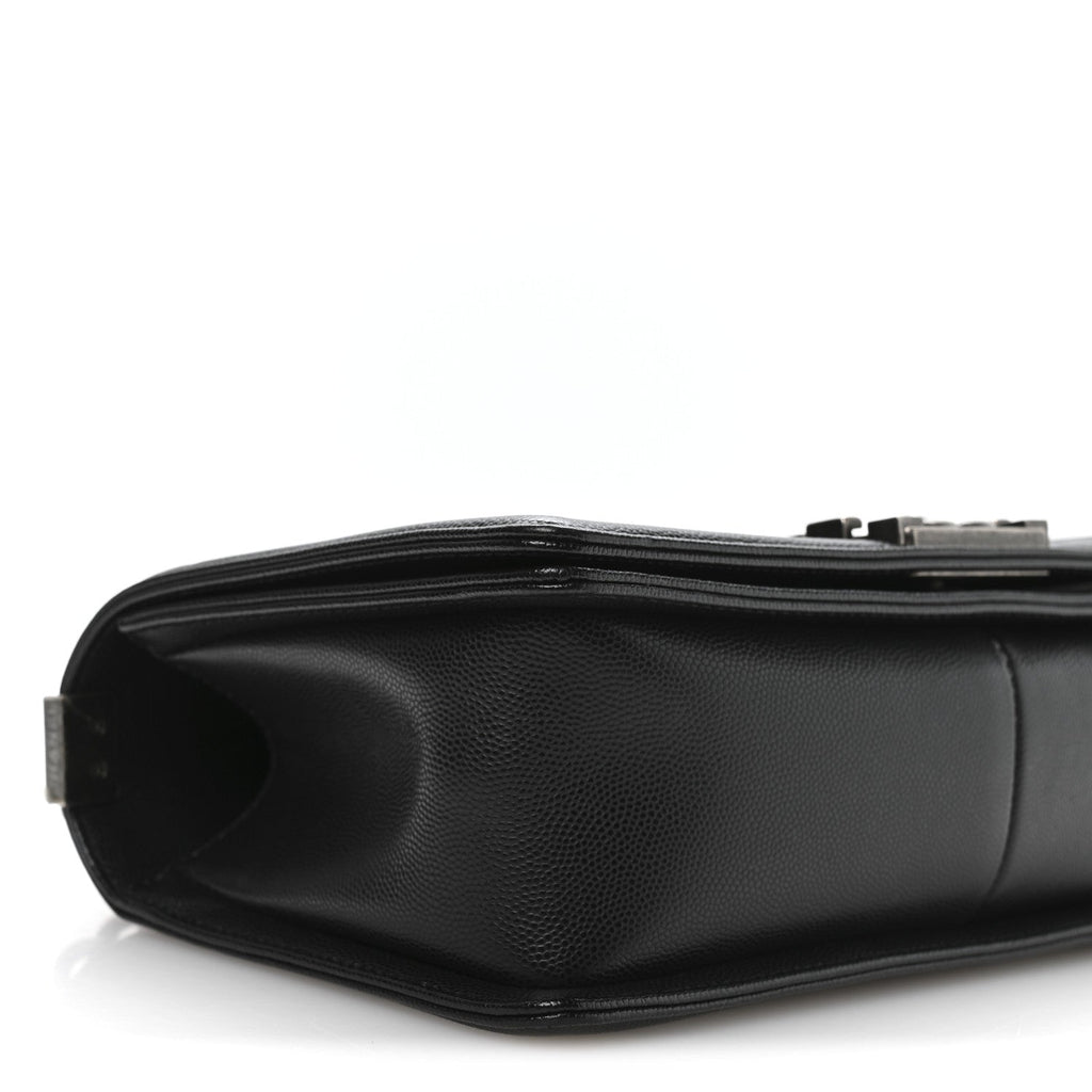 Caviar Quilted Medium Boy Flap Black