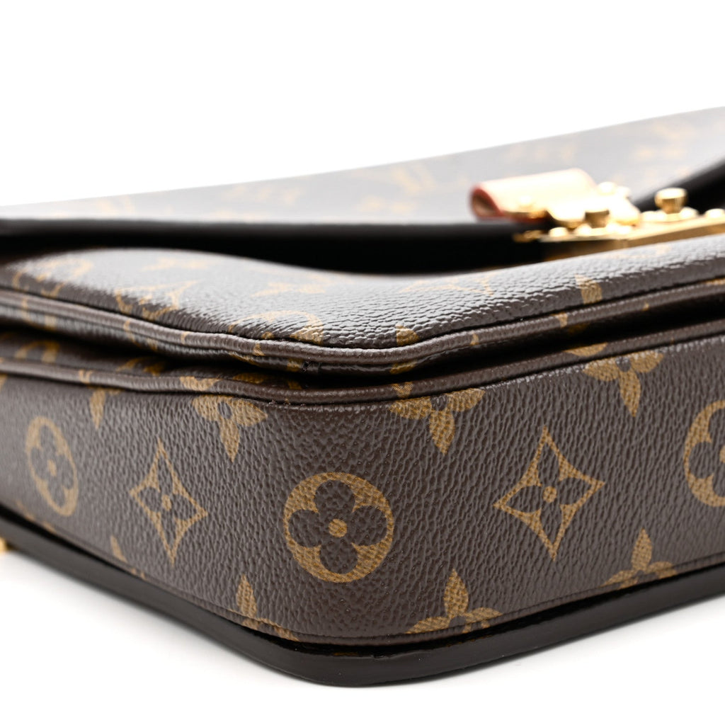 Monogram Pochette Metis