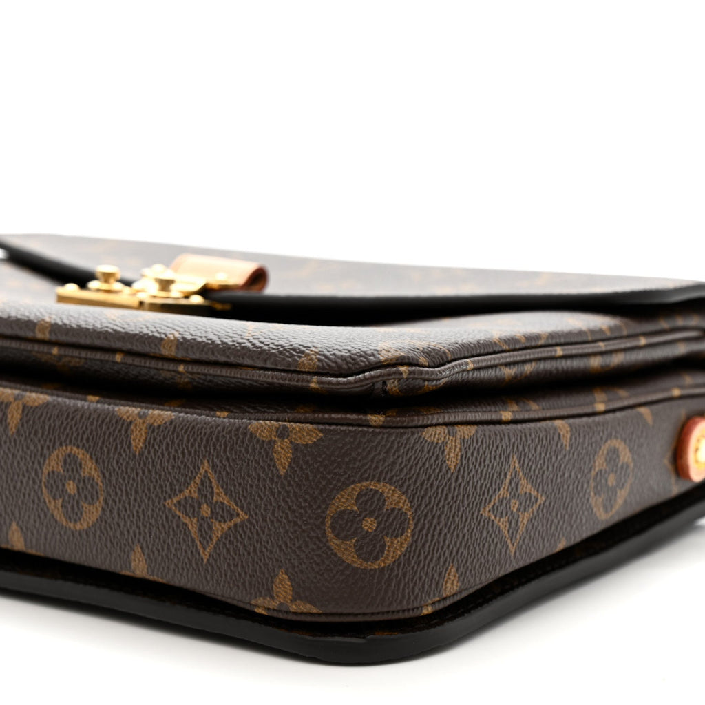 Monogram Pochette Metis
