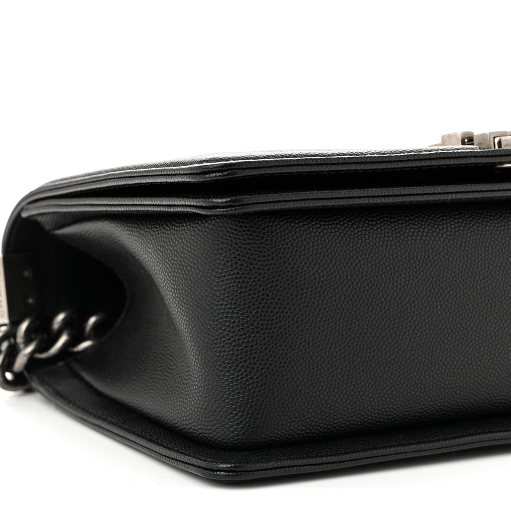 Caviar Quilted Medium Boy Flap Black
