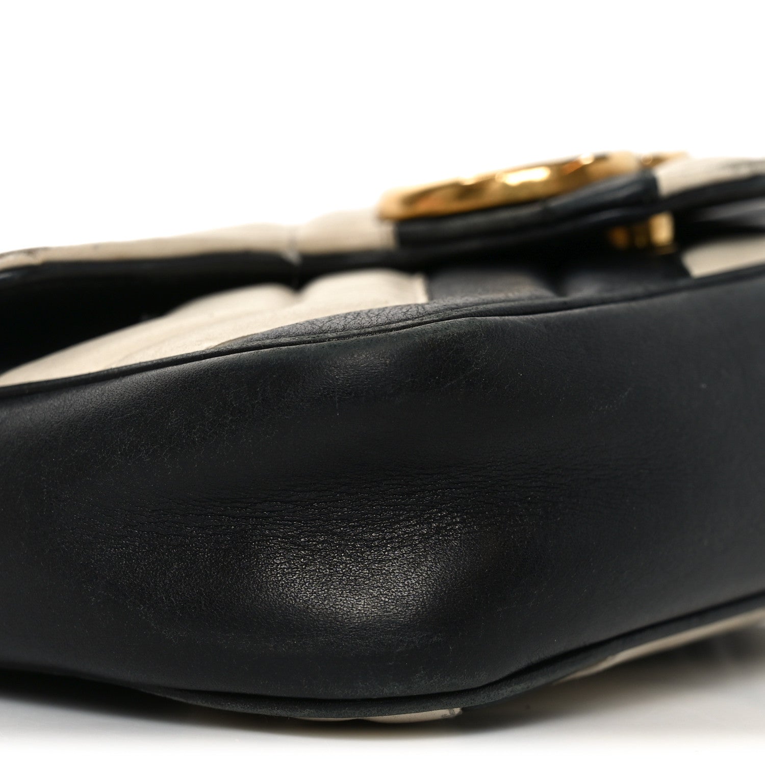 Calfskin Matelasse Super Mini GG Marmont Shoulder Bag Black White
