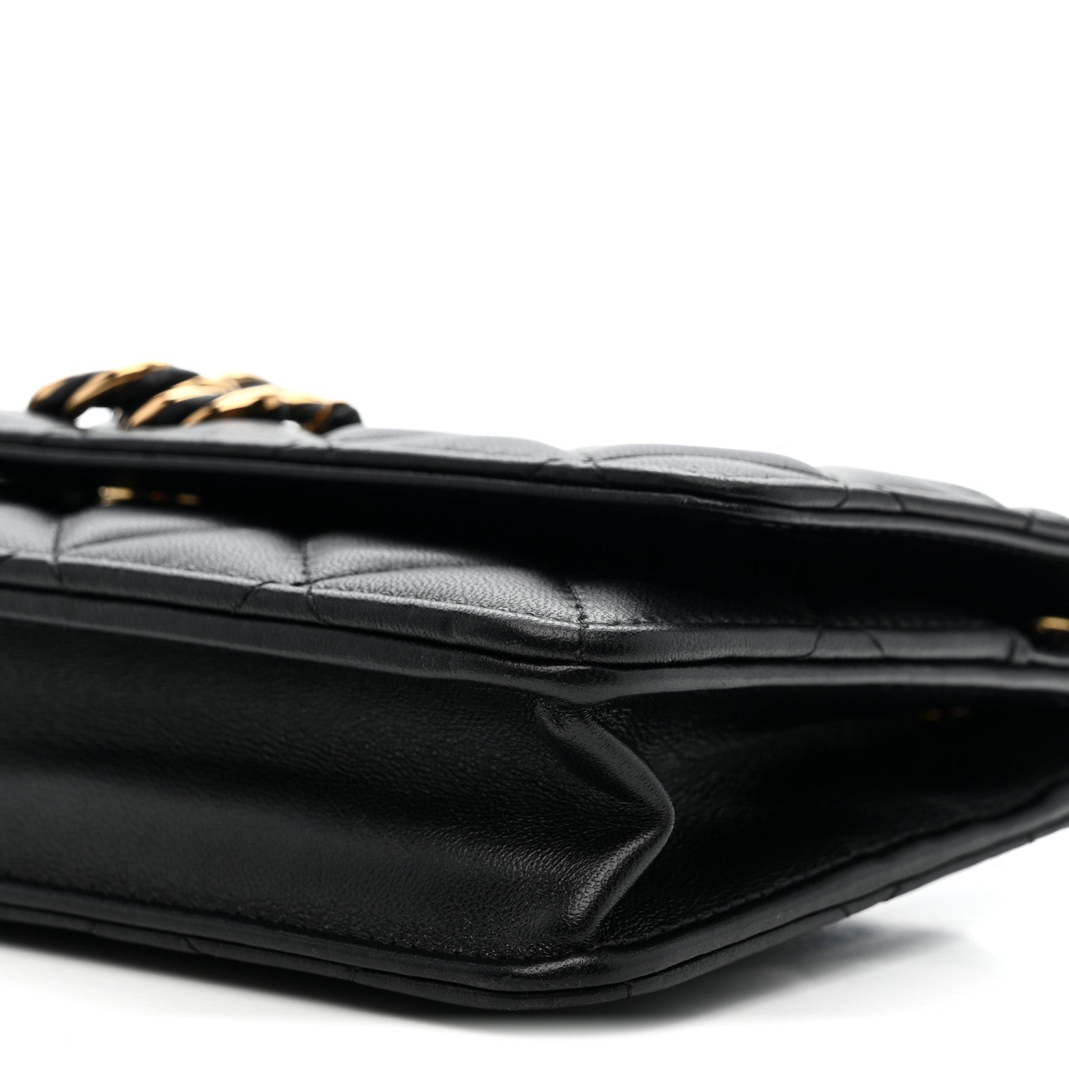 Lambskin Quilted Twisted CC Wallet On Chain WOC Black