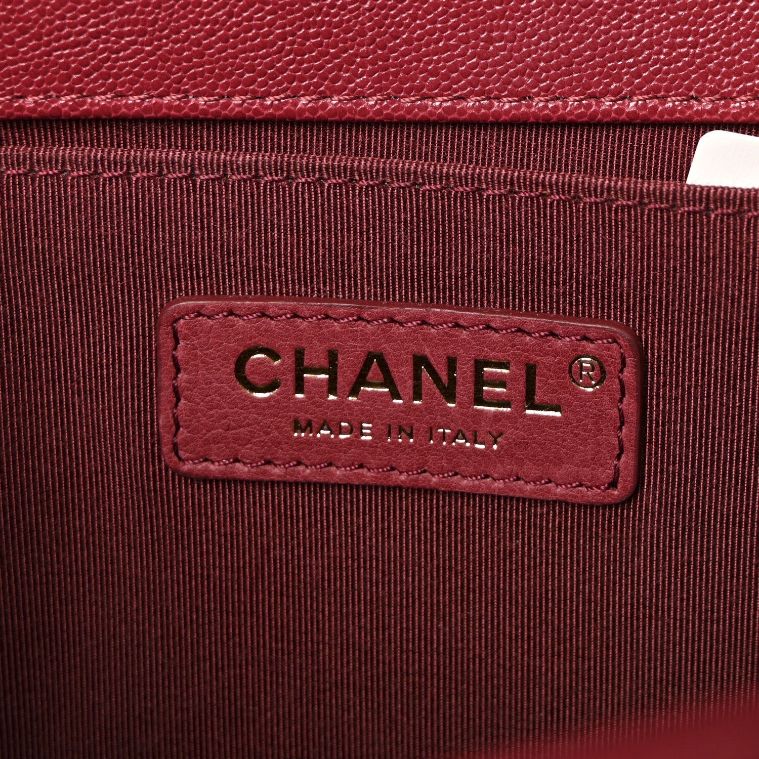 Caviar Quilted Medium Boy Flap Burgundy