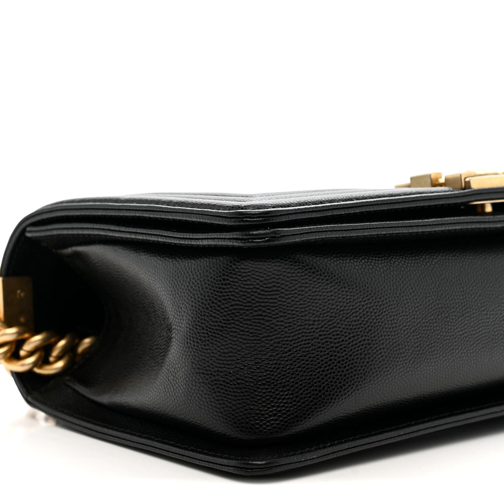 Caviar Quilted Medium Boy Flap Black