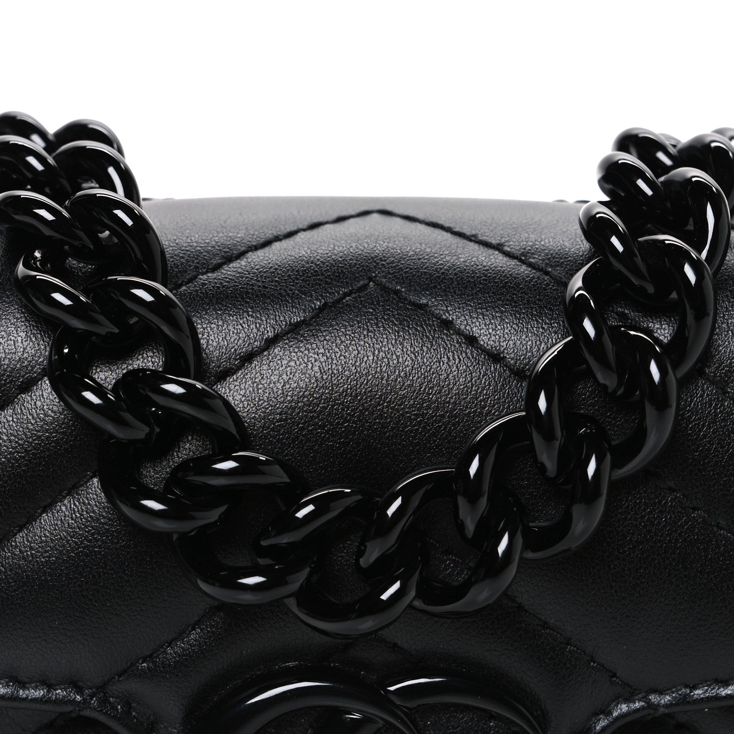 Calfskin Matelasse Monochrome GG Marmont Chain Belt Bag Black