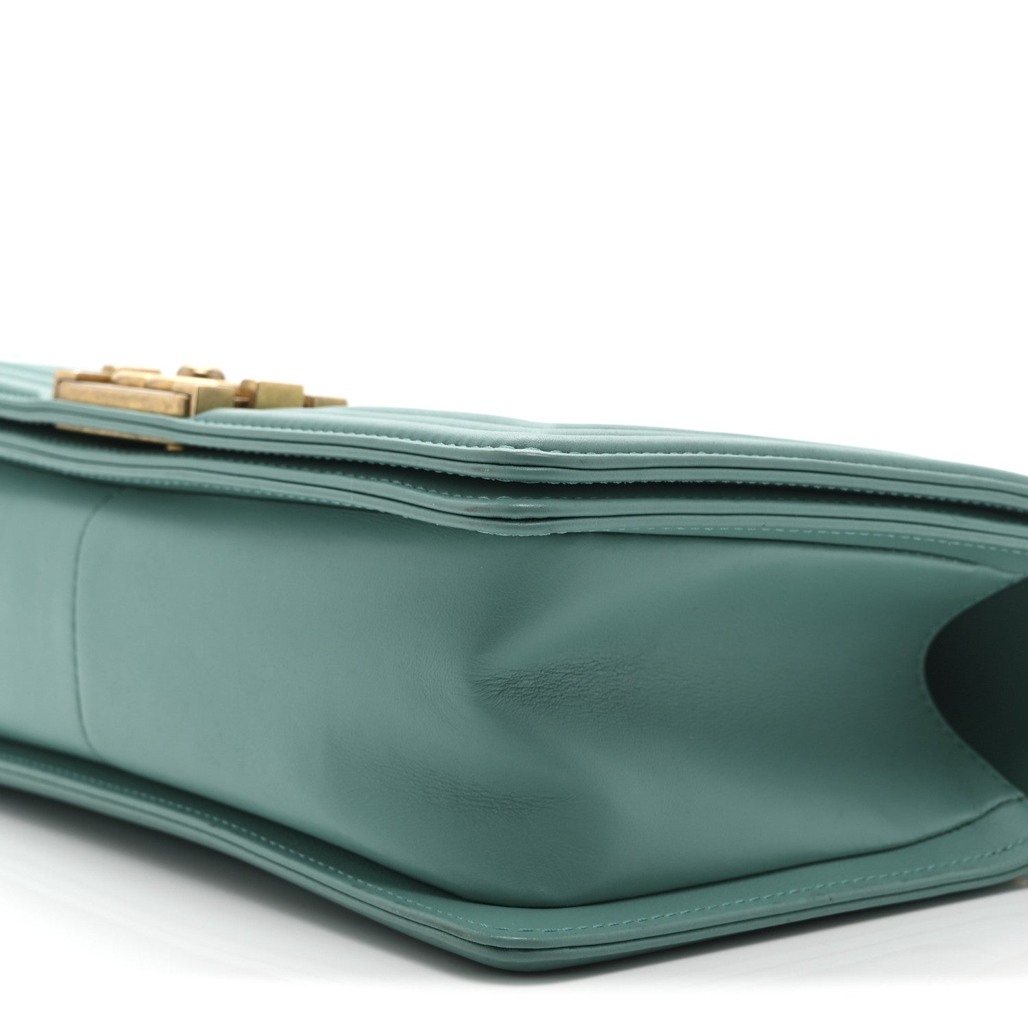 Lambskin Quilted Medium Boy Flap Green