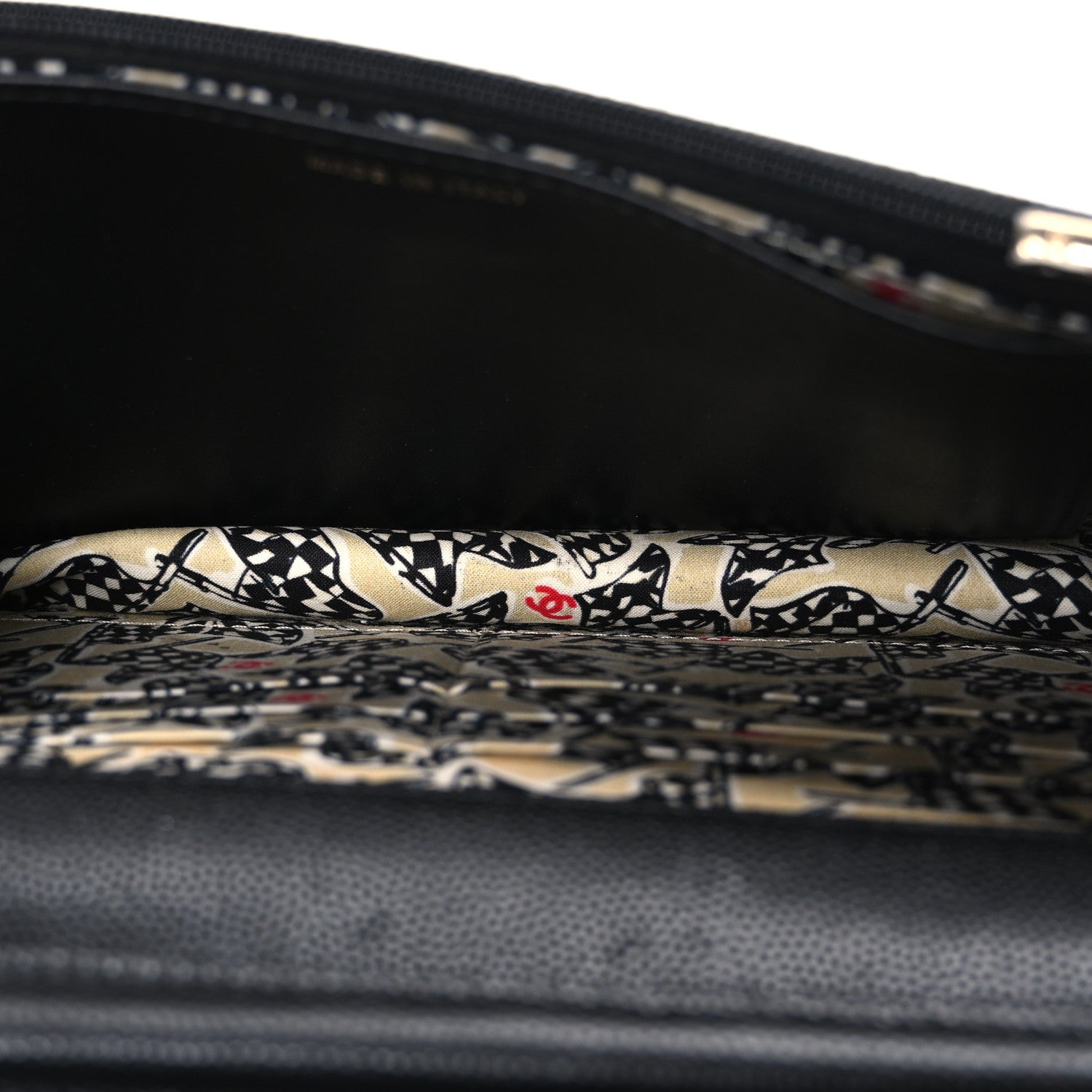 Caviar Quilted Striated CC Wallet On Chain WOC Black