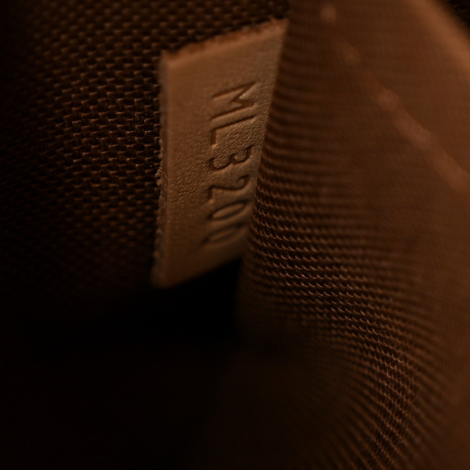 Monogram Alma BB