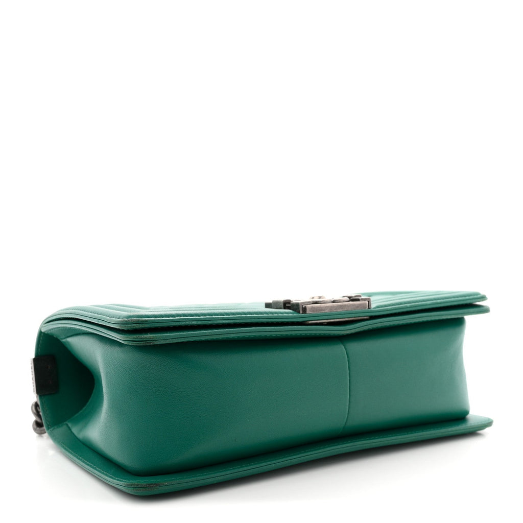 Lambskin Quilted Medium Boy Flap Green
