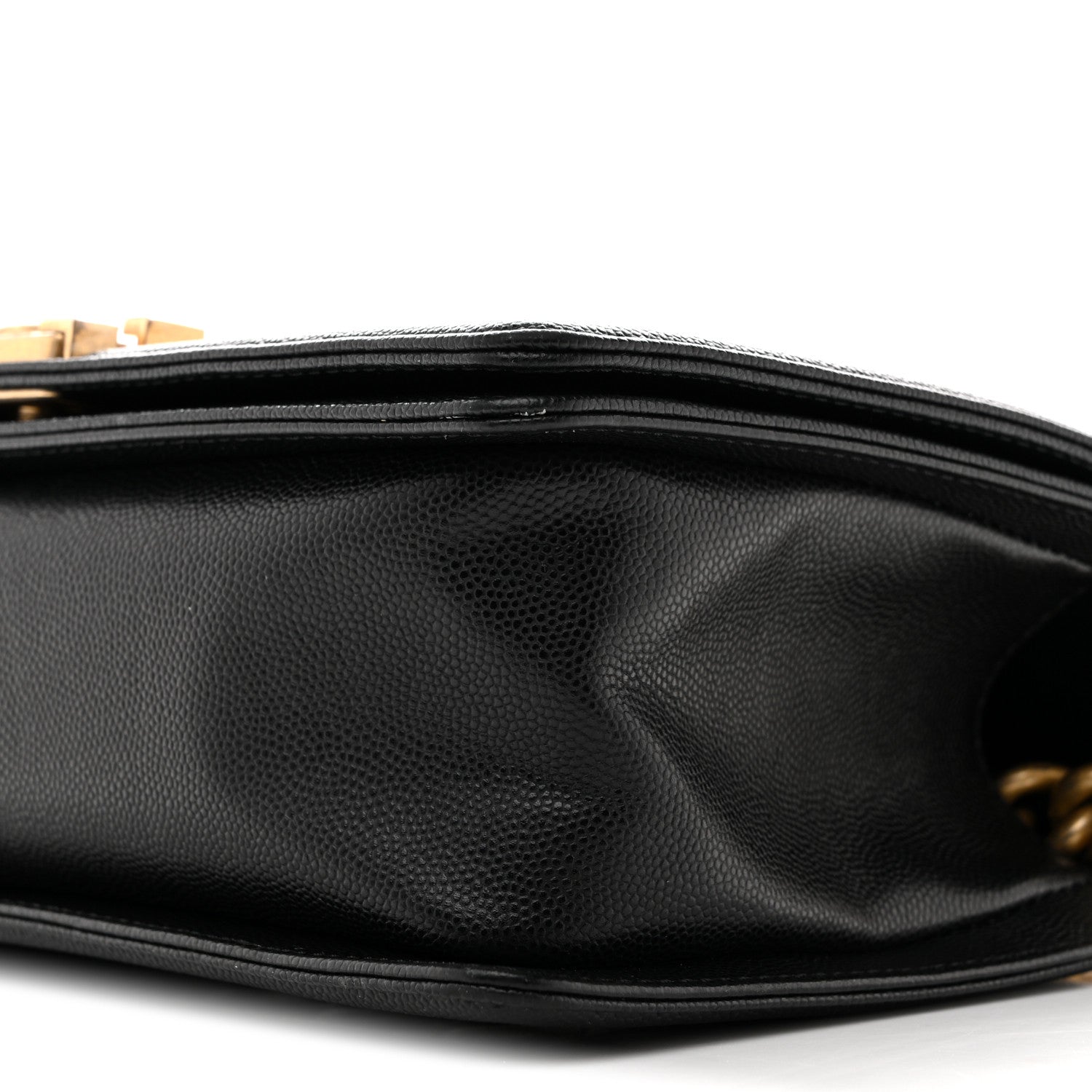 Caviar Quilted Medium Boy Flap Black