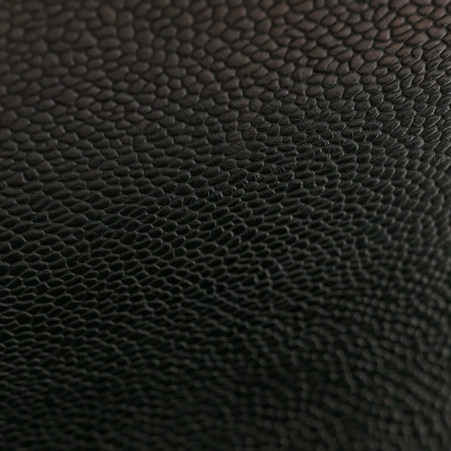 Caviar Quilted Medium Boy Flap Black