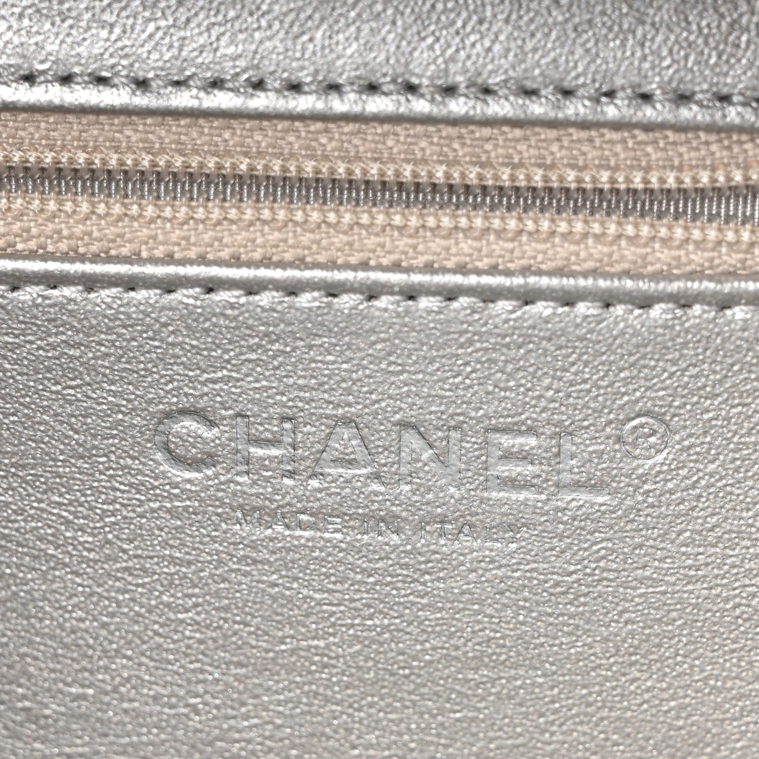 Metallic Caviar Quilted Large CC Filigree Vanity Case Silver