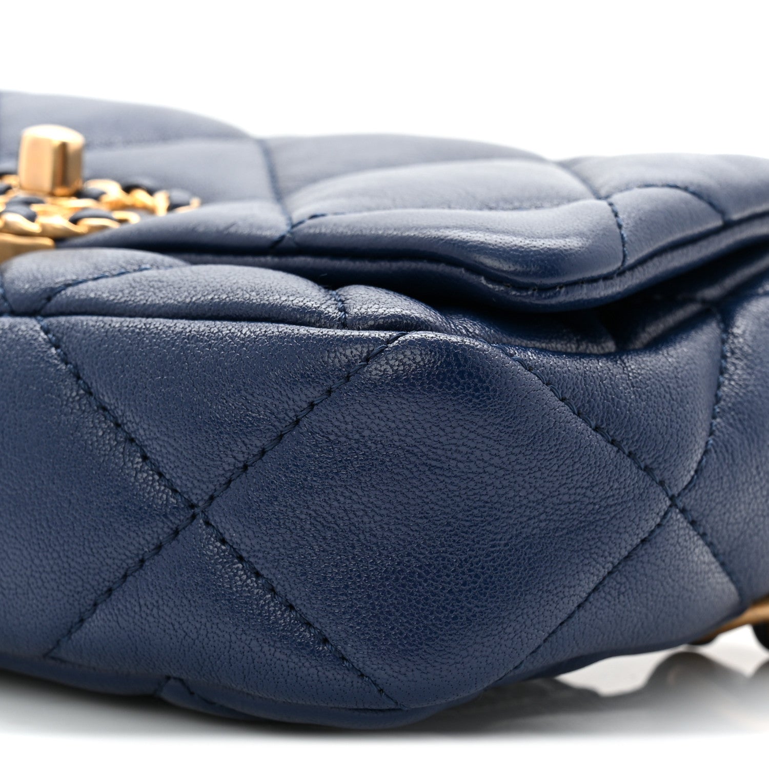 Goatskin Quilted Chanel 19 Waist Bag Dark Blue