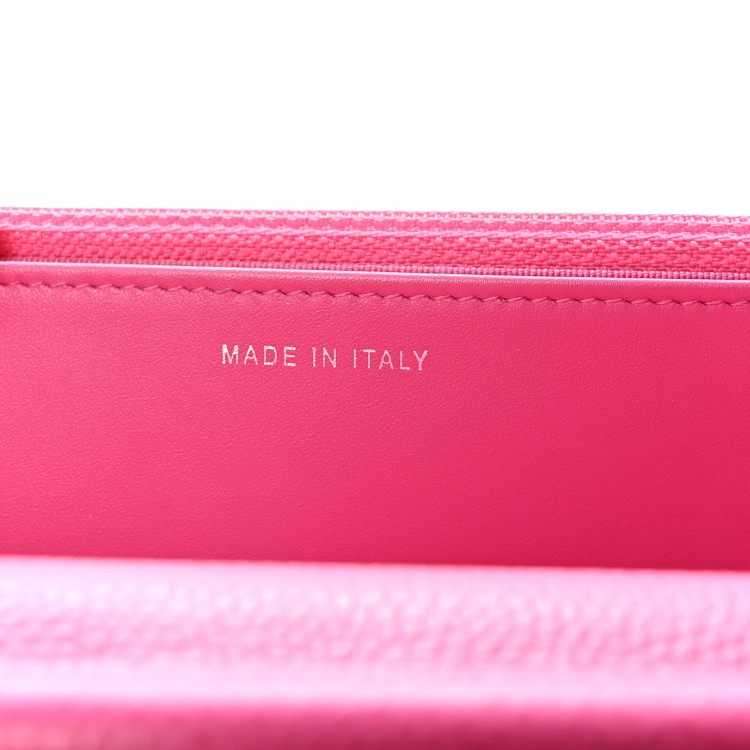 Caviar Quilted Wallet on Chain WOC Pink