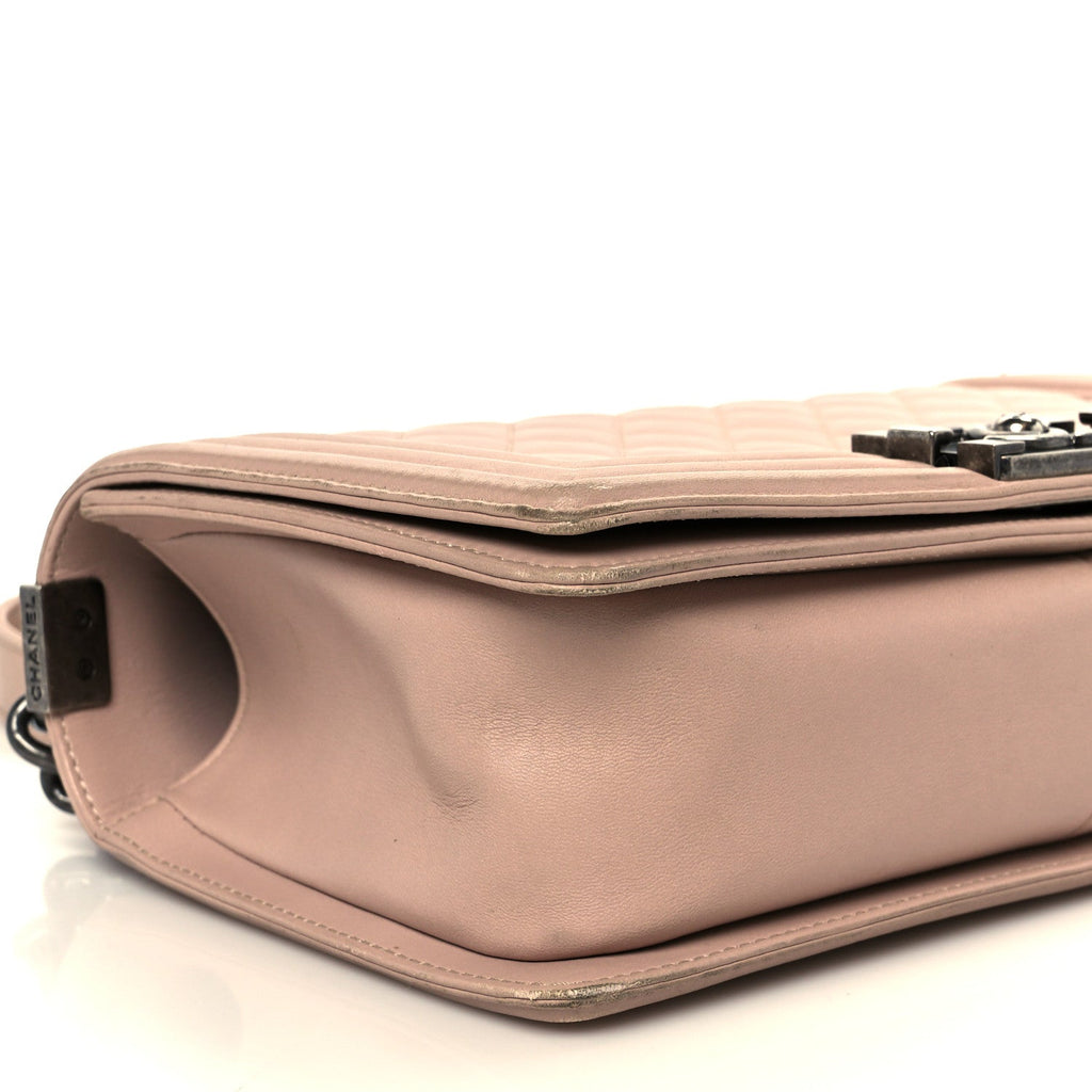 Lambskin Quilted Medium Boy Flap Light Pink