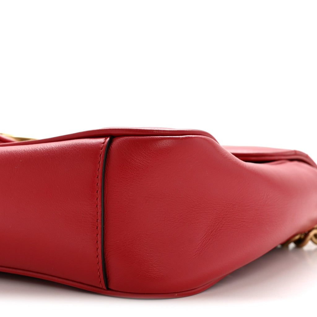 Calfskin Matelasse Small GG Marmont Shoulder Bag Hibiscus Red