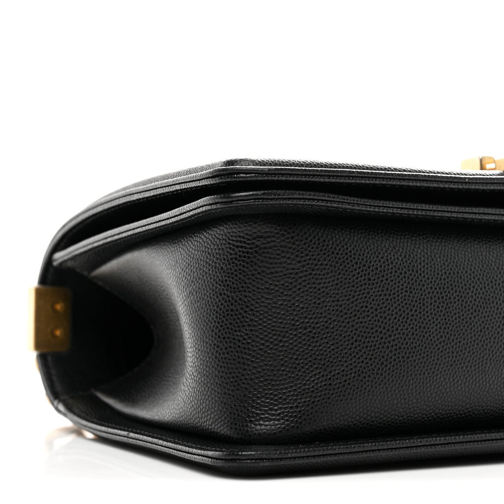 Caviar Quilted Medium Boy Flap Black