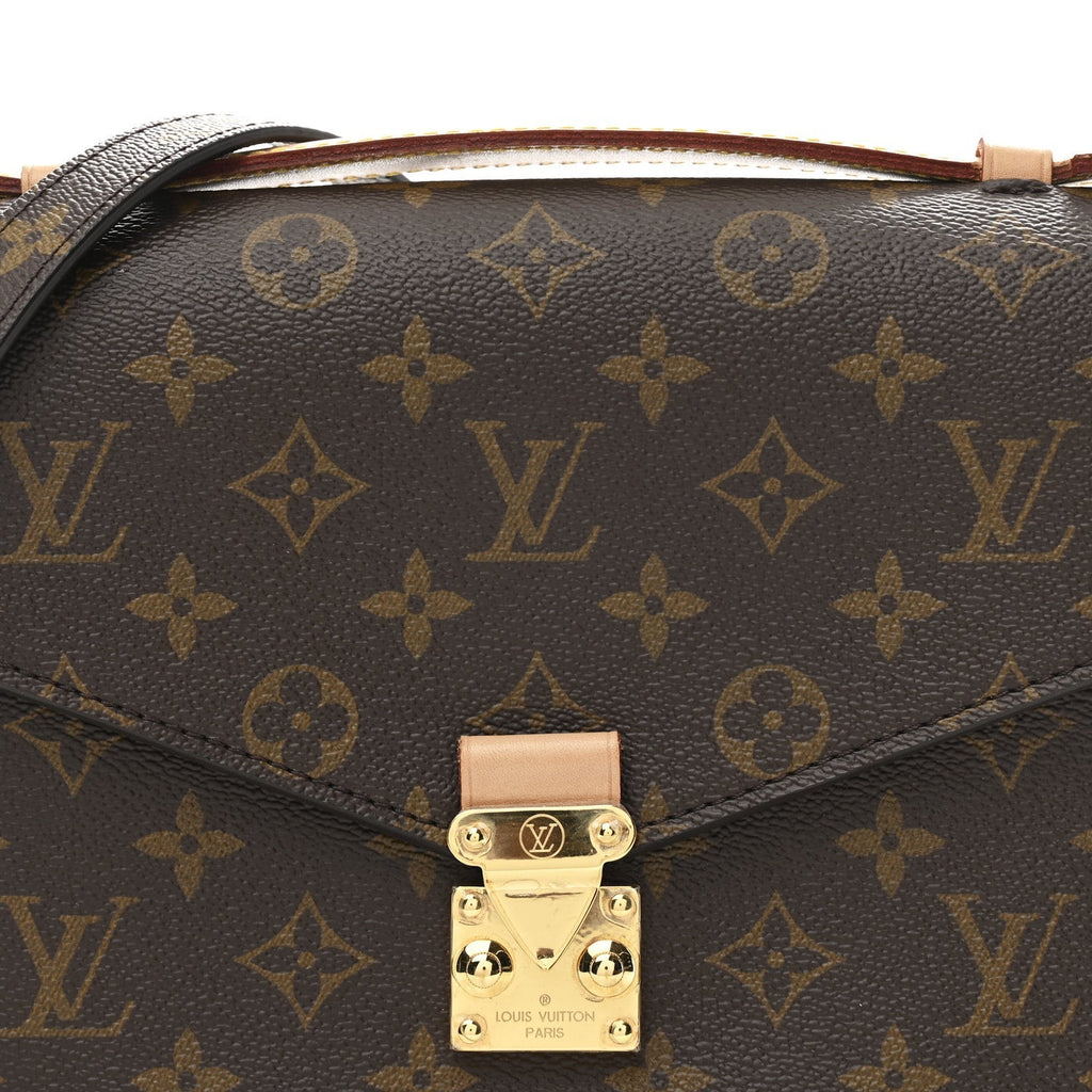Monogram Pochette Metis