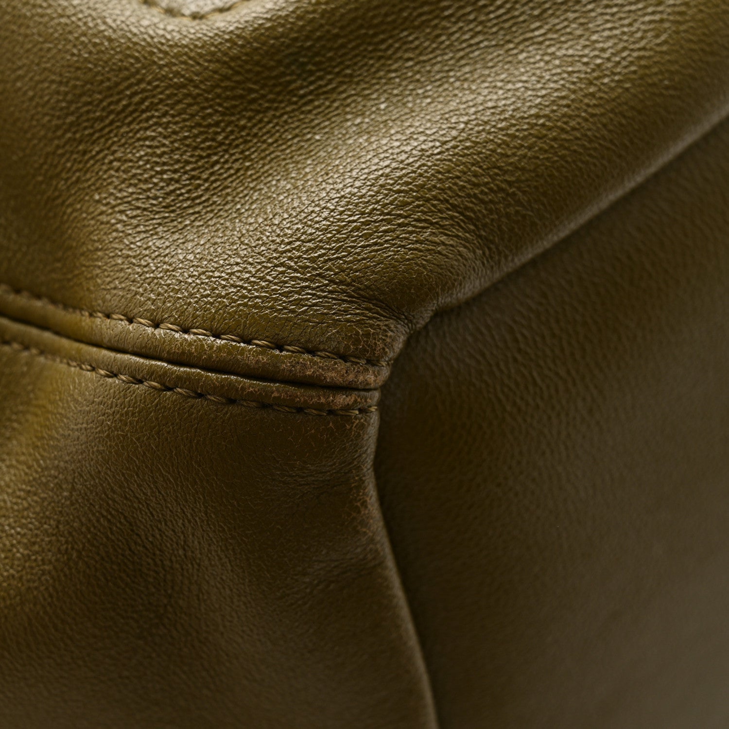 Mellow Nappa Small Squeeze Bag Olive