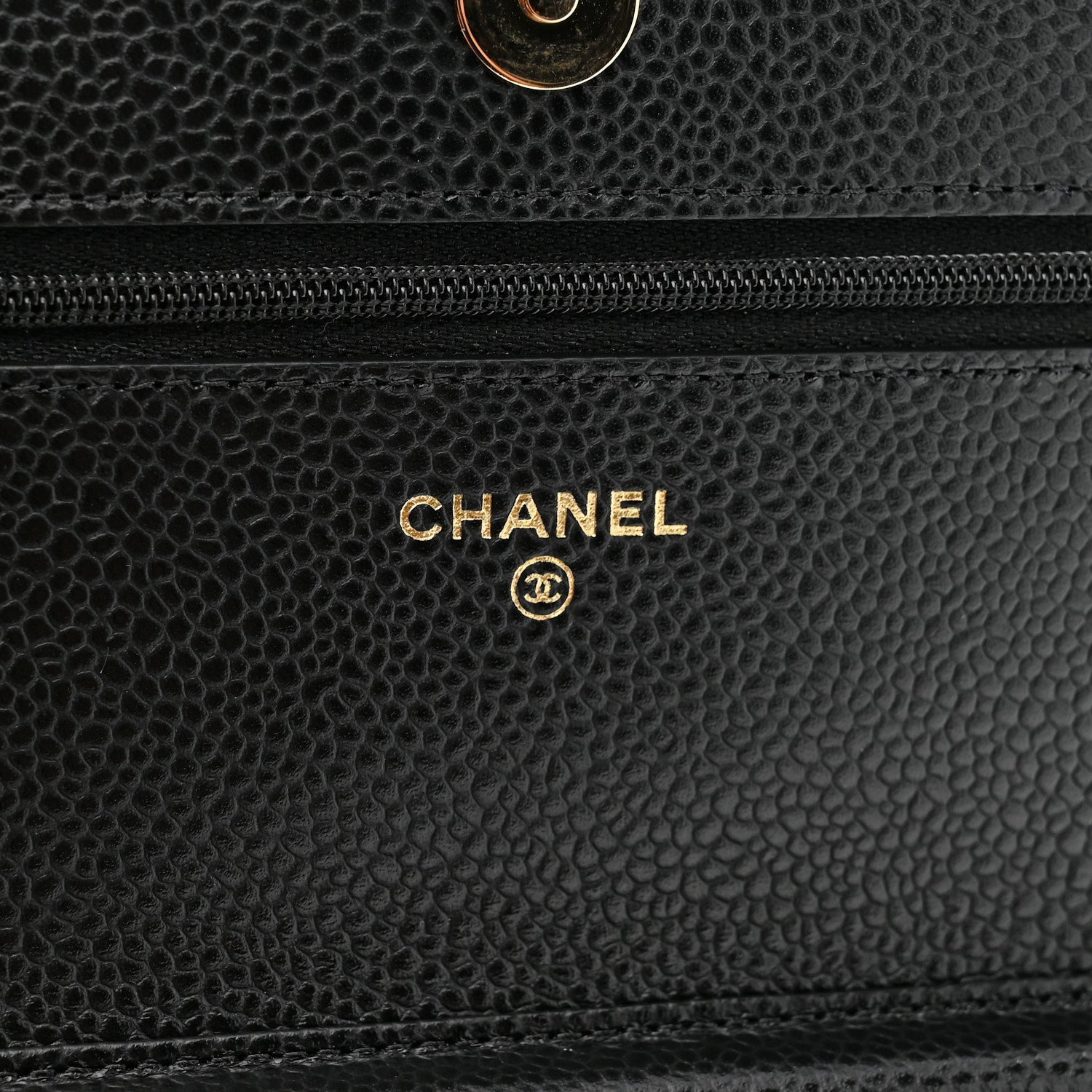 Caviar Quilted Wallet on Chain WOC Black