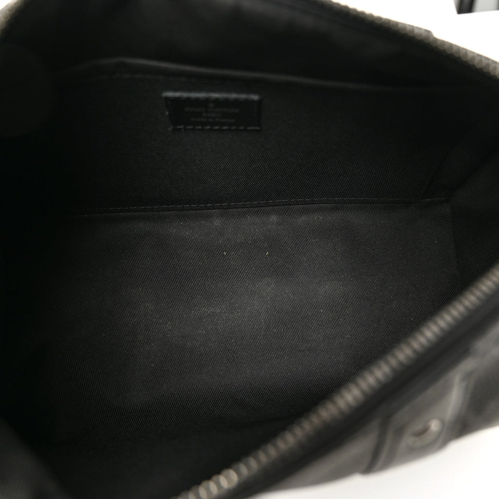 Reverse Monogram Eclipse City Keepall